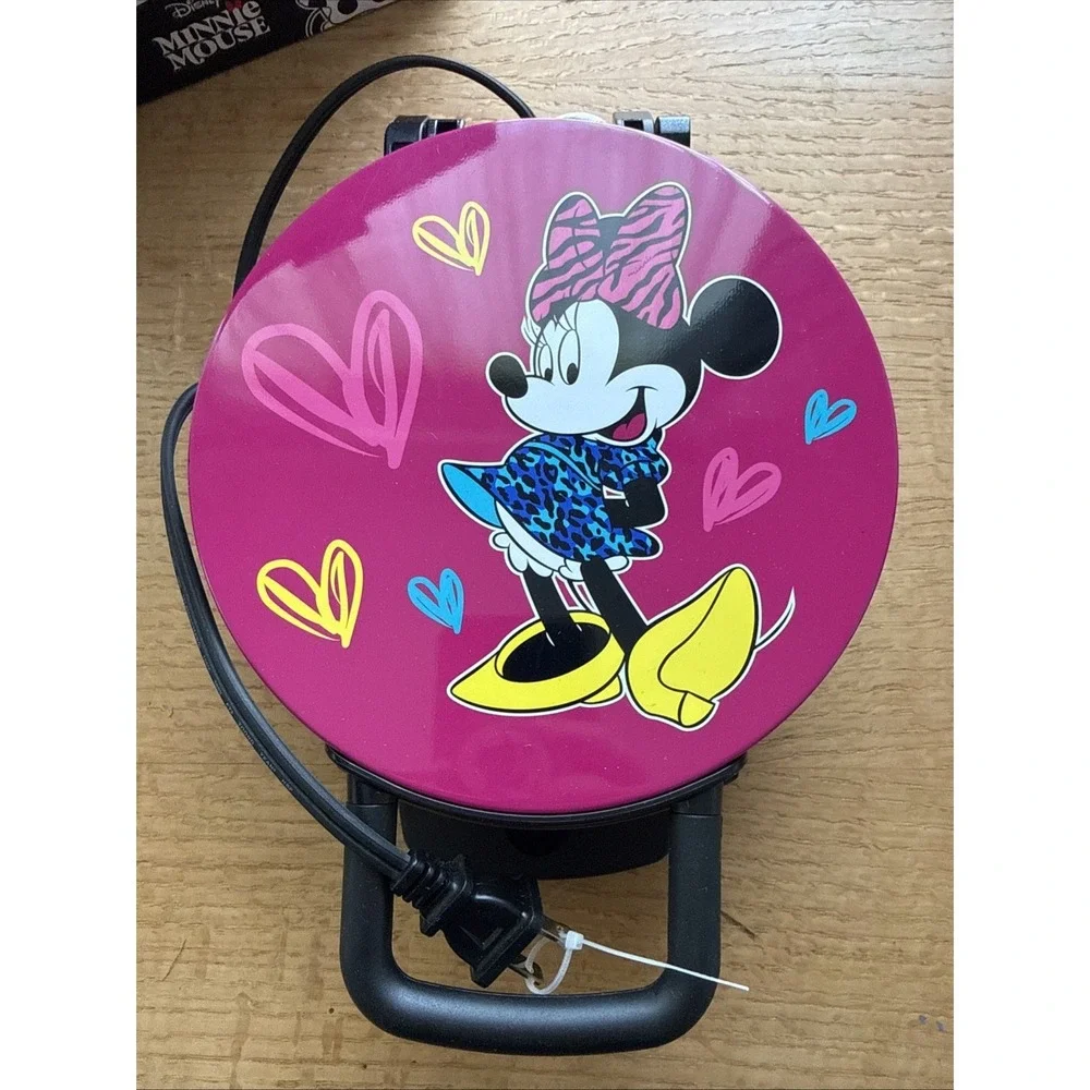 Disney Model DMG-31 Minnie Mouse Waffle Maker Pink NIB New In Box